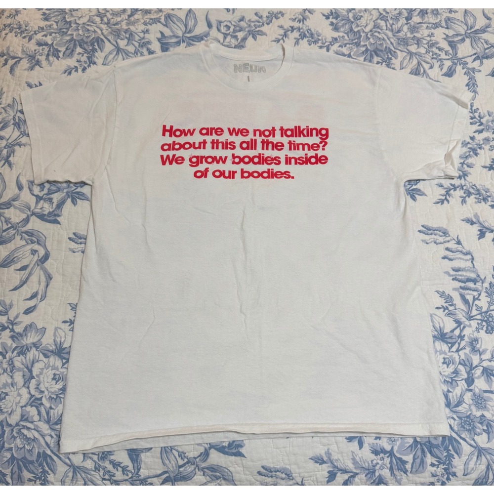 NEON Babes Movie Promo T-Shirt Ilana Glazer Michelle Buteau White Large Cotton